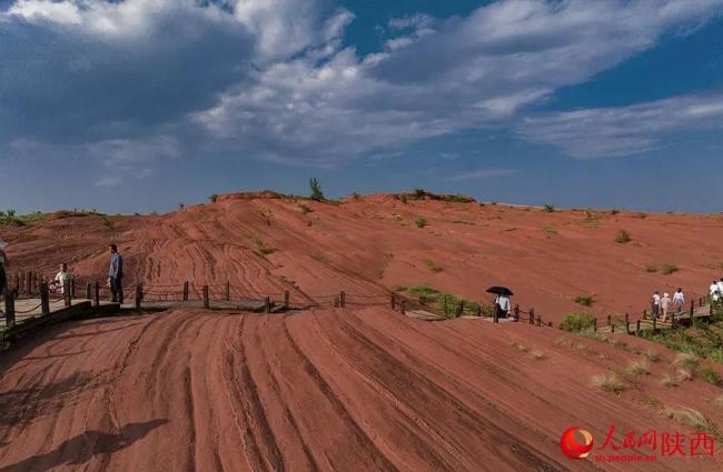 行进中国丨烟雨丹霞美如画