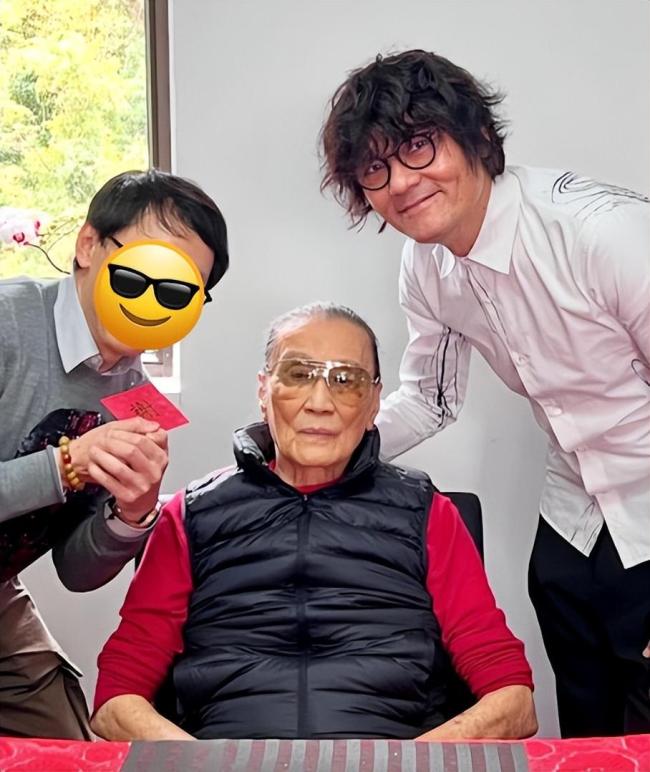 曝谢贤16日因肺炎离世 20日火葬 家人低调处理后事