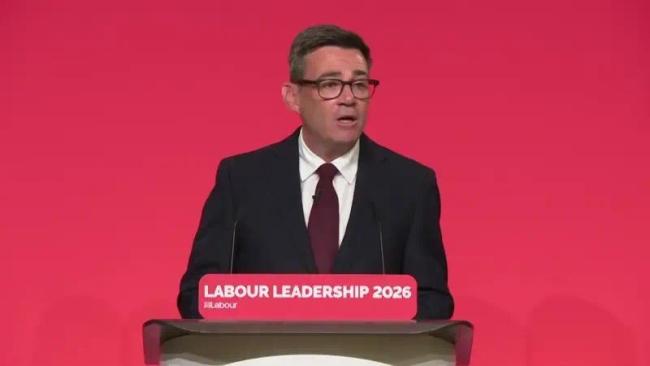英国新首相面对堆积如山的问题