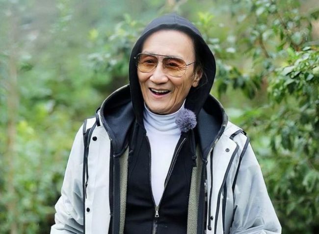 谢霆锋曾说谢贤不存钱 晚年还想工作