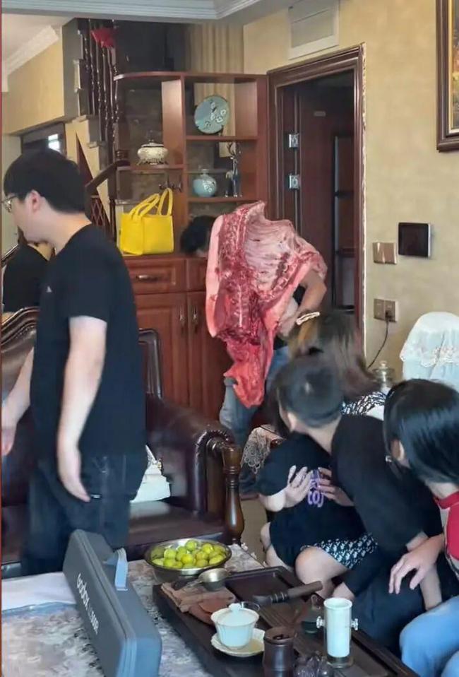 连续9年接十几个外甥过暑假的舅舅 累并快乐着