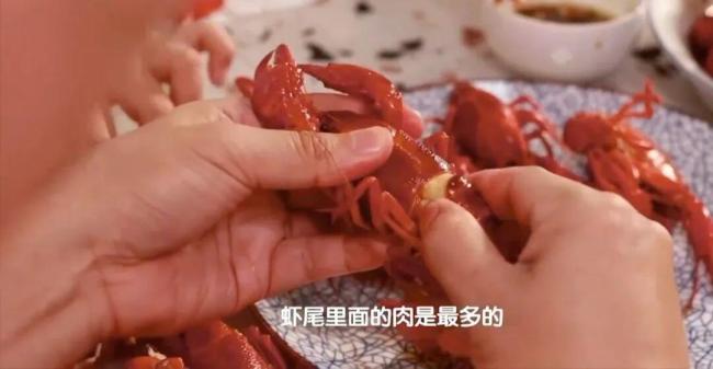 小龙虾价格腰斩 全国每人5斤才能吃完 消费热情不再