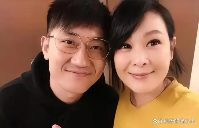 刘若英儿子长这么高了