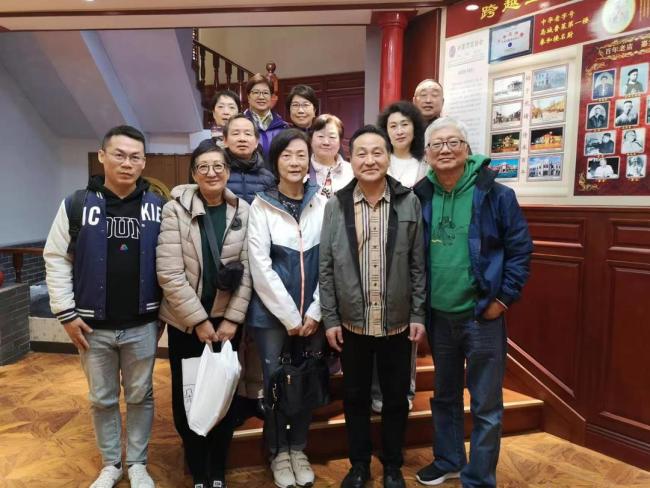 AI时代导游出路在哪 人性化服务成关键