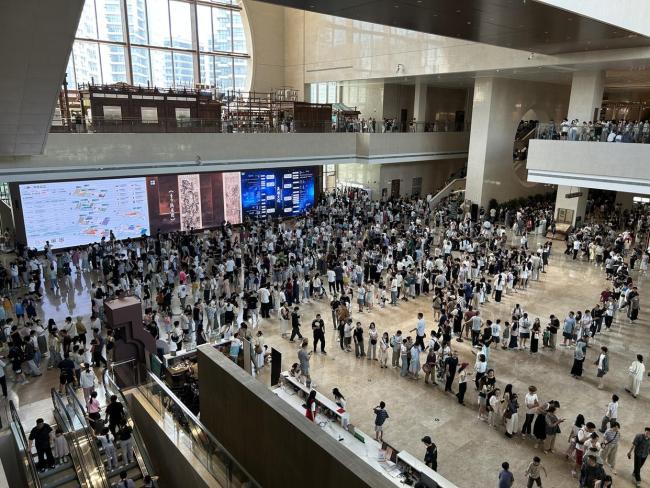 杭州圆明园兽首展首周客流爆满