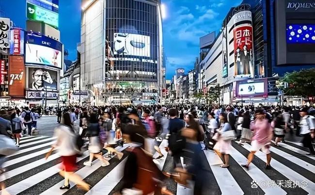 日元汇率“自由落体” 普通人咋办 信心流失的困境