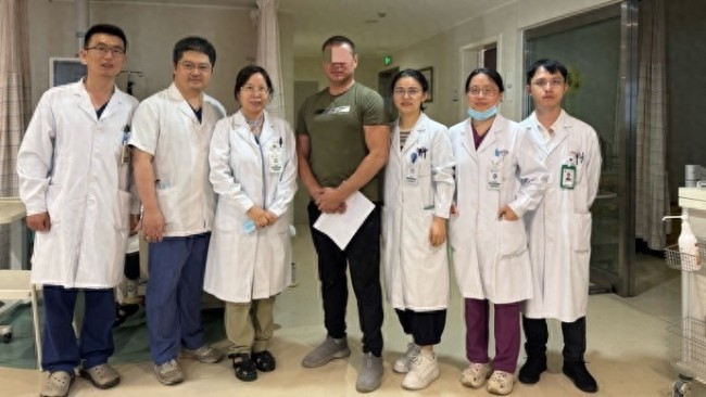 俄罗斯游客在上海突发心梗获救治：对上海医生发自内心地感谢！
