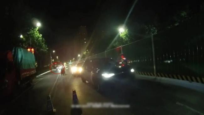 男子酒驾企图让妻子顶包 换座被女儿指认