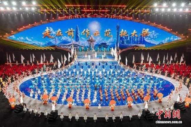《心念山海》唱响广东省运会开幕式
