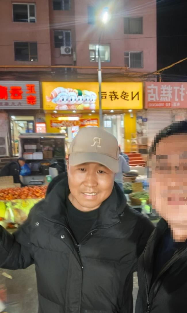 36岁网红为救父亲氨气中毒去世 孝心感动网友