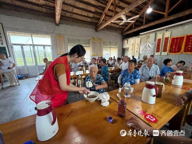残疾夫妻无偿帮助周边村落留守儿童5年 爱心汇聚成温暖家园