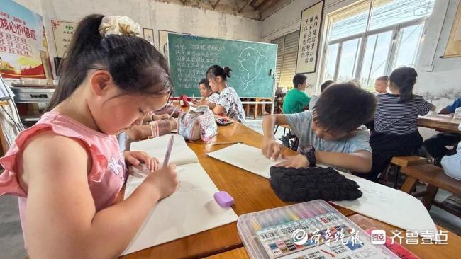 残疾夫妻无偿帮助周边村落留守儿童5年 爱心汇聚成温暖家园