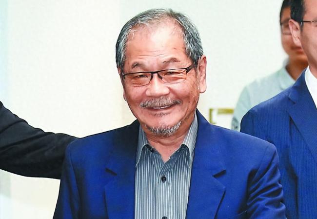 吴乃仁每月还5万欠1.8亿公款