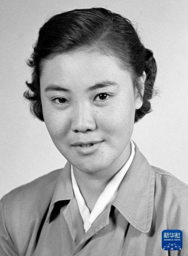 龚琳娜悼念恩师郭兰英 歌声永存