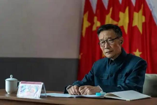 李雪健双耳失聪仍在坚持拍戏 无声世界里的赤诚演艺