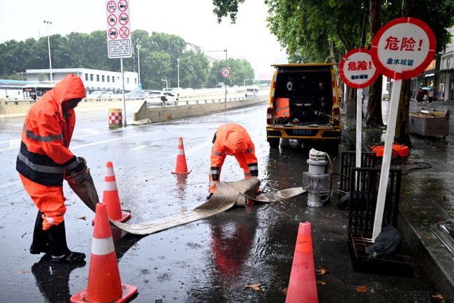 风雨中守护生命安全——河南防汛一线直击