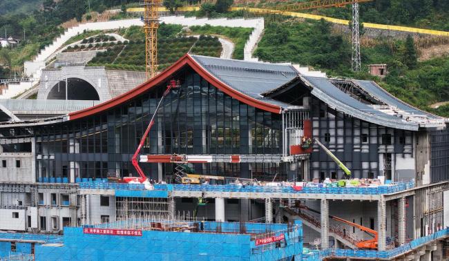 渝昆高铁昭通段车站建设进展顺利