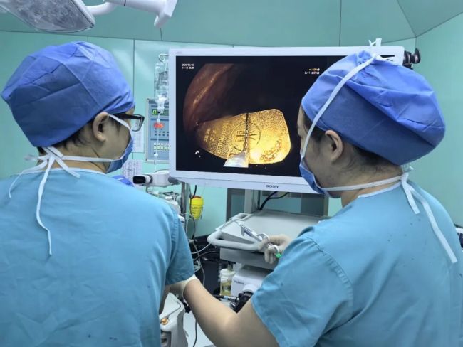 5岁女童在家中不慎吞下50g金条 紧急救援成功取出