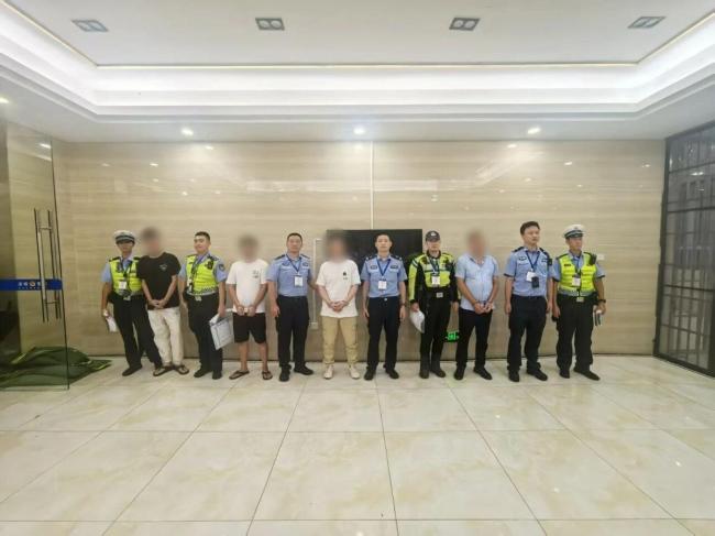 南山一货车发生交通事故 安全警示会召开