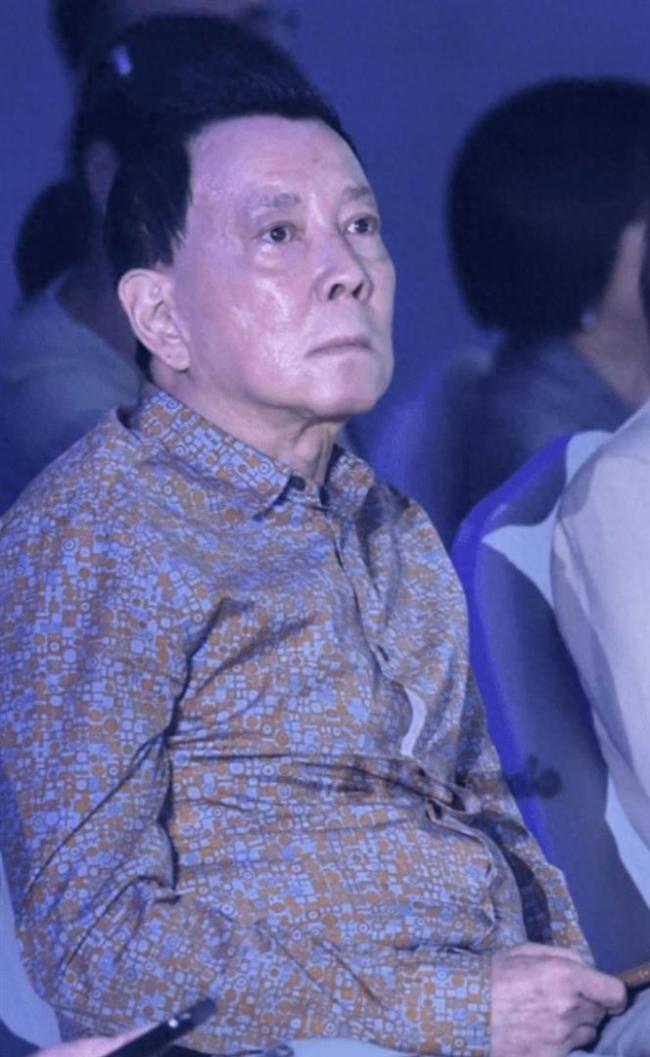 陈冠希父亲73岁状态 老当益壮风采依旧