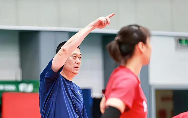 中国女排队员回应开门红 吴梦洁火线复出争胜