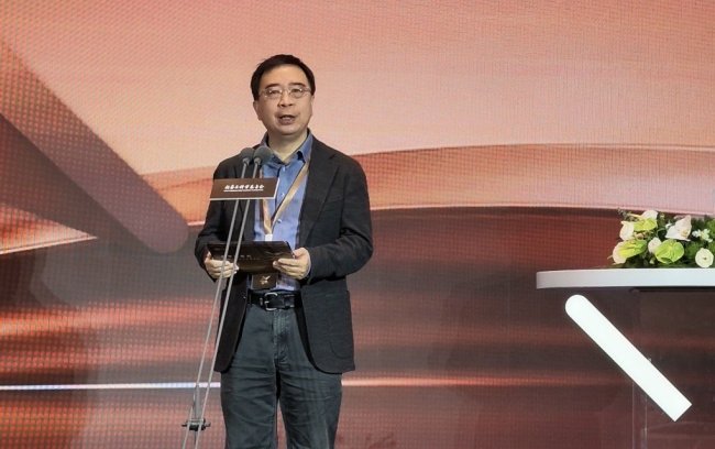 灵光一现还属于人类 感性认知引领科研方向