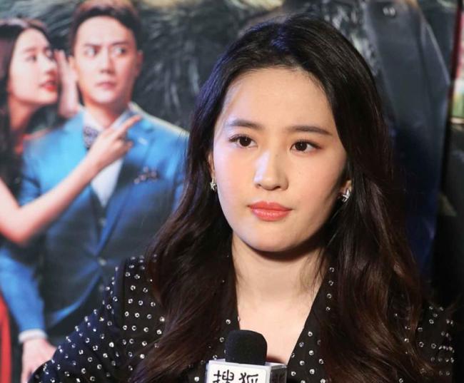 柳宗源回应刘亦菲金九芭莎封面 五年金九见证实力