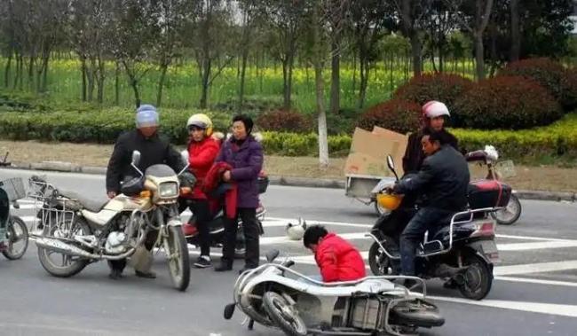 摩托车驾驶证年龄限制 驾驶资格放宽至70岁