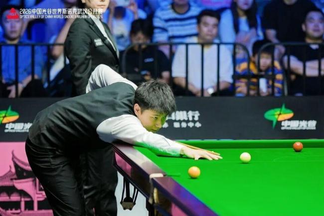 赵心童是中国第2位斯诺克世界第一 击败罗伯逊晋级四强