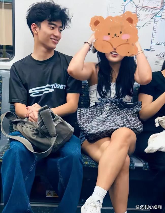 网友悉尼偶遇张柏芝大儿子 阳光少年风采依旧