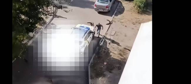 乌克兰征兵人员伪装路人“抓壮丁” 暴力征兵引发民愤