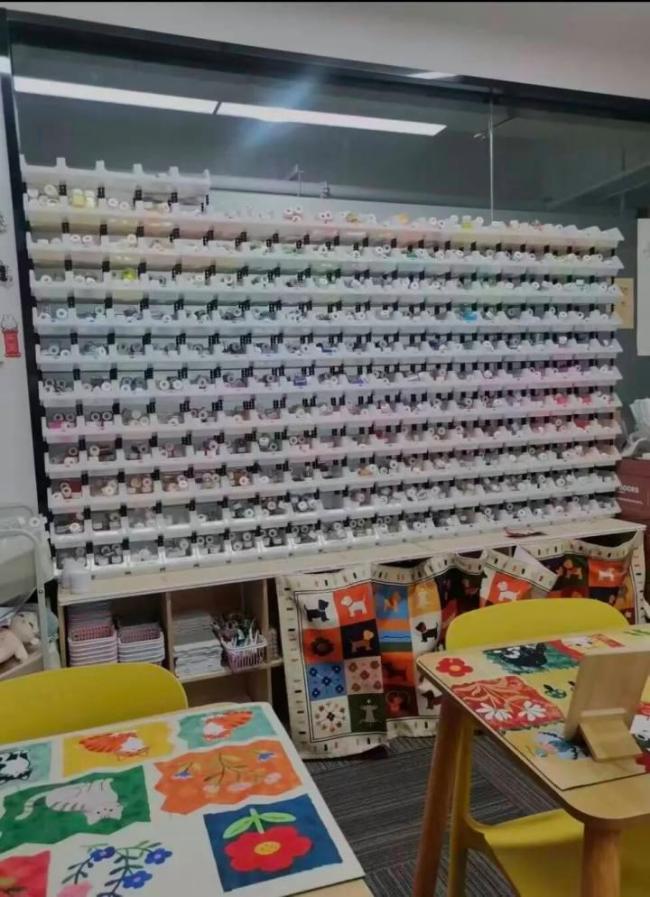 工作日35.9元不限时 拼豆店越开越多 学生撑起客流