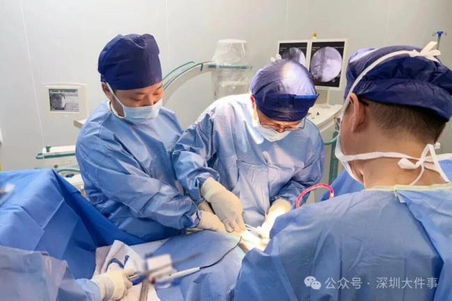 双胞胎姐妹韩国冲浪双双脊柱爆裂 惊险经历引发警示