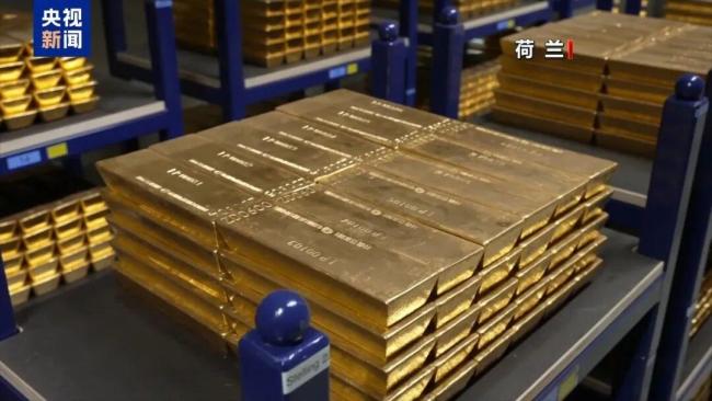 大量黄金正从美英运出