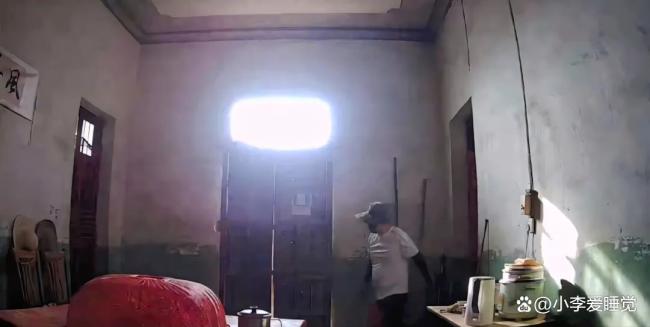 嫌疑人家属代赔卖菜老人被盗的4980元 民警神速破案护民安