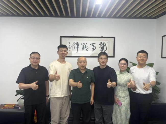 耿同学落户杭州，获聘高校特聘讲师