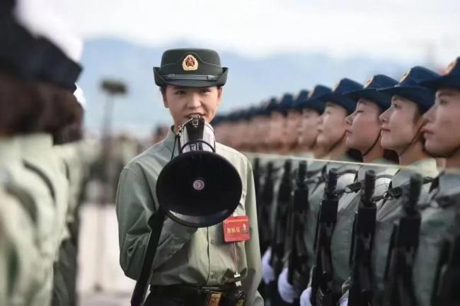 参加九三阅兵的姑娘们如今怎么样了 铿锵玫瑰绽放新岗位