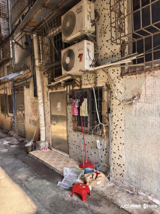 “梅姨”曾住广州一城中村:在火锅店门口、医院等地摆摊卖水果,不和人打招呼,一年四季戴口罩