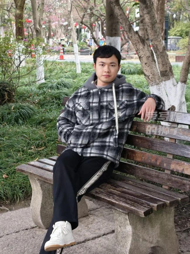 男生去年考上北大放弃 今年又进北大