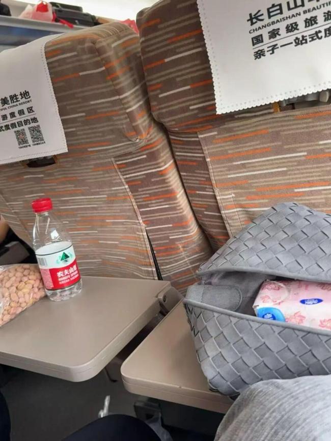 12306谈乘客喝白酒酒味刺鼻