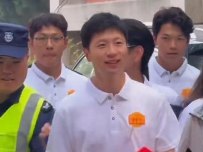 马龙手脚博士更生代表发言 再次明慧开学庆典