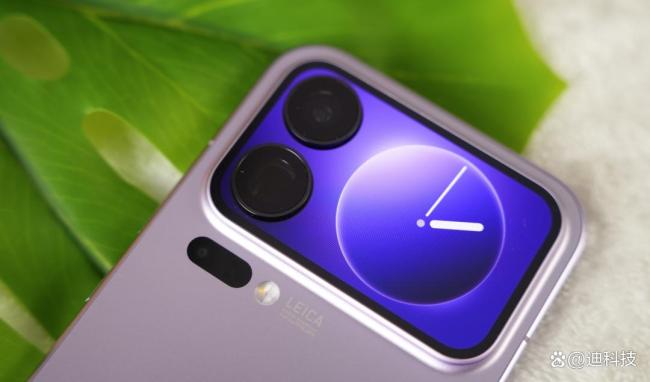 小米18Pro 背屏争议 从炫技到高频使用
