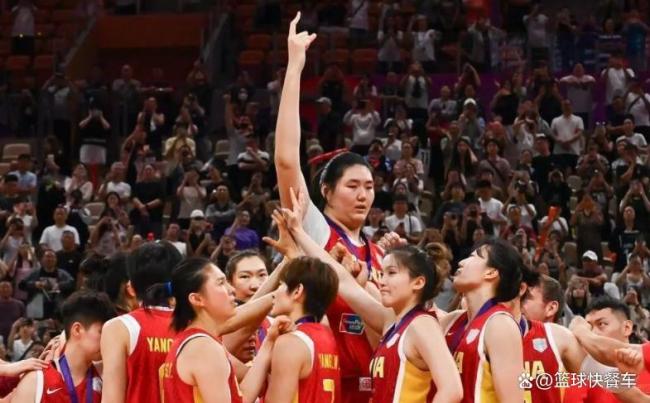 14岁2米20新星 遭遇一天两赛