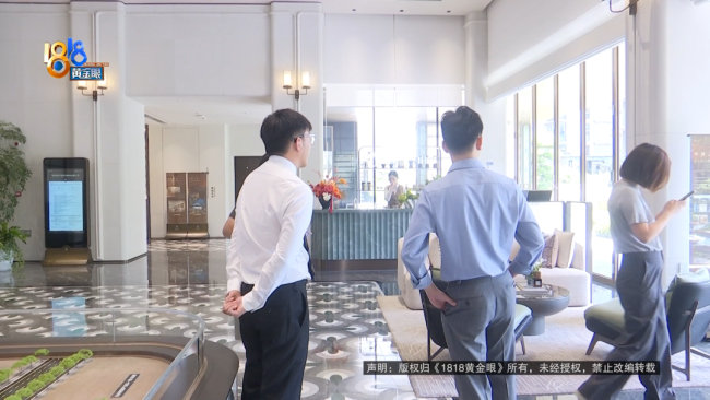 开发商请业主吃晚饭，他突然发现，唯独自家定的新房亮着灯……气氛一下子不对了
