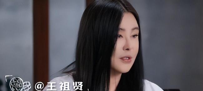 王祖贤回应变样了 岁月不败美人