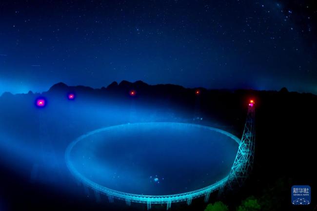 “中国天眼”十岁了 十年凝视宇宙深处