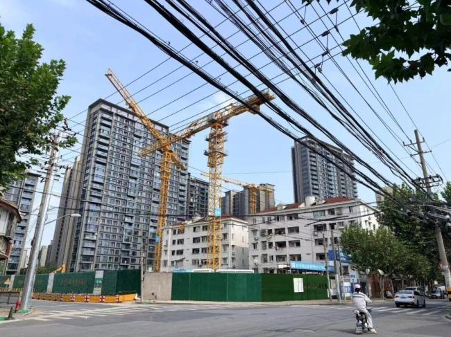 购房者加价抢购上海“老破小” 市场分化明显
