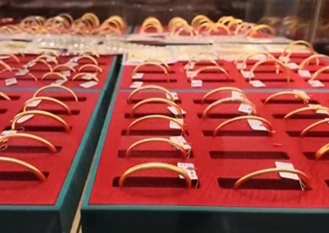 部分热门金饰卖断货