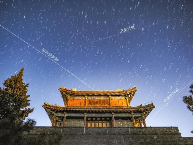 国庆假期星空彩蛋!两大空间站先后闪耀夜空