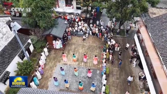 国庆假期神州大地活力涌动 多彩活动欢度假日